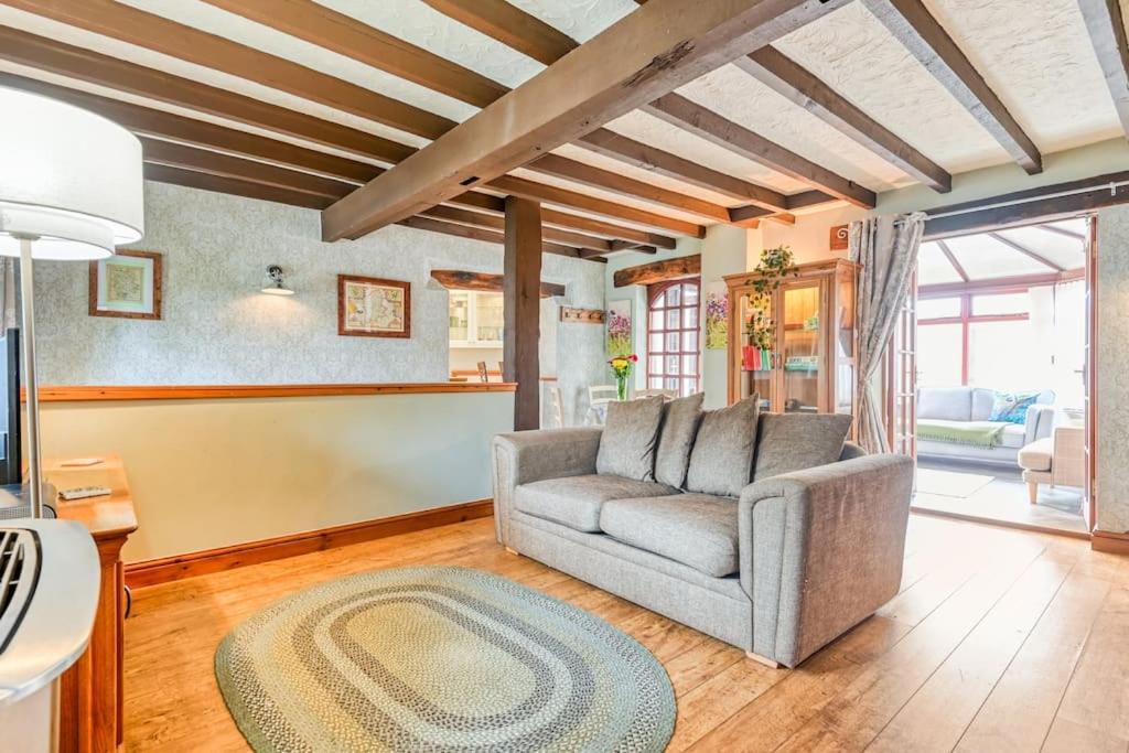 The Hurst Coach House * Stafford